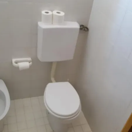 Отель Gnan *